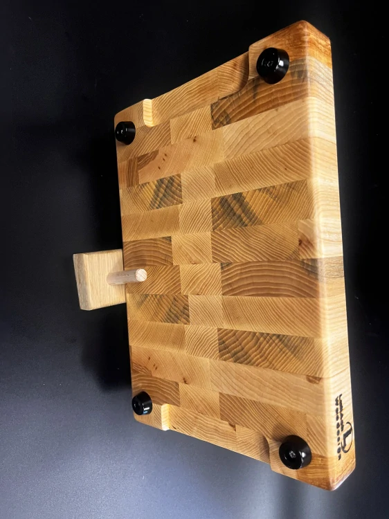 Krájecí prkénko z jasanu cca 31x21x3,7cm